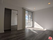 Photo - 5143 White Oak Ave Unit 401