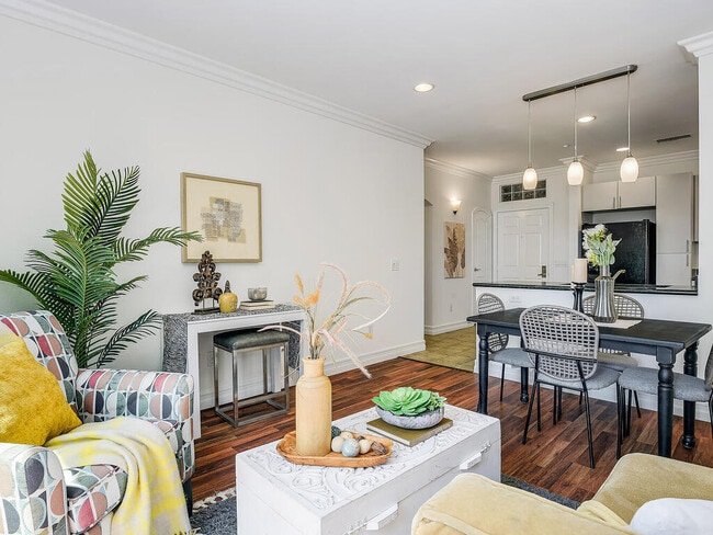 Building Photo - 525 Eleventh Ave