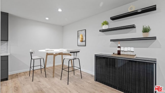Photo - 2021 Beachwood Dr Unit 7