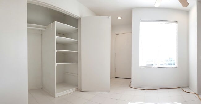 Photo - 8108 Langdon Ave Unit 2