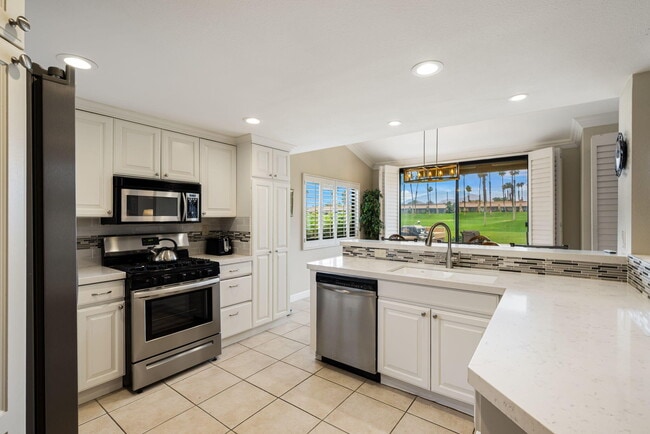 Photo - 76761 Chrysanthemum Way