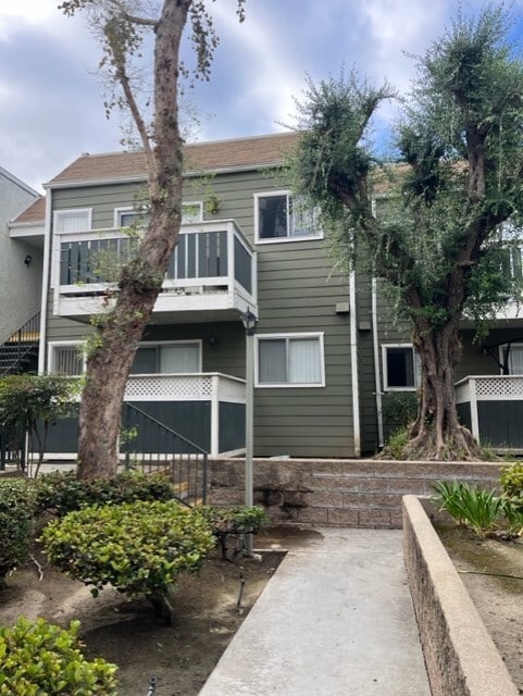 Photo - Villa Woods Apartments