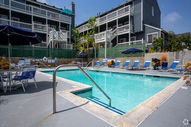 Pool - The Grand Terrace Apartments