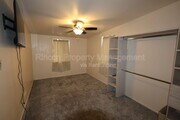 Photo - 329 E Scott St