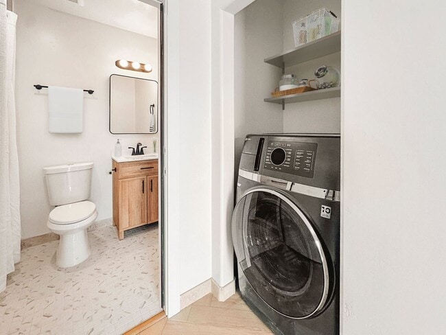 Photo - Modern 1 Bed / 1 Bath in a Gorgeous Neighb...