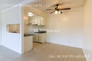 Photo - 1735 E Washington St House