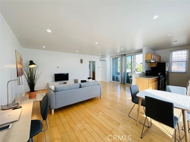 Photo - 1114 6th St Unit 7