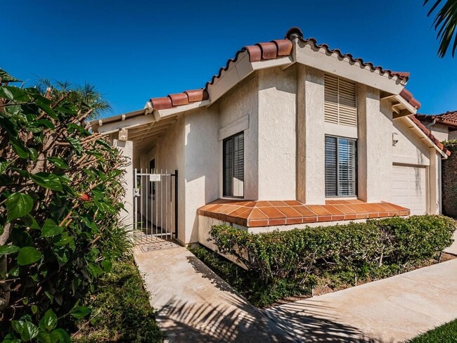 Building Photo - 906 Alyssum Rd Rental