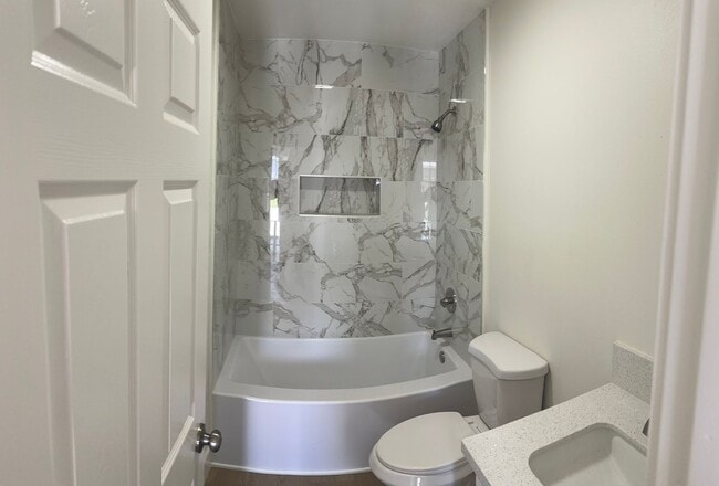 Photo - 515 Harvest Rd Unit A