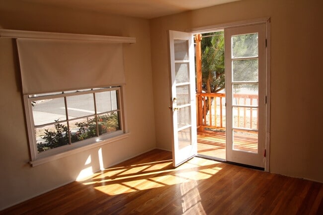 door to deck - 4080 Veselich Ave