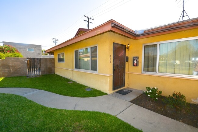 Photo - 308 N Azusa Ave House