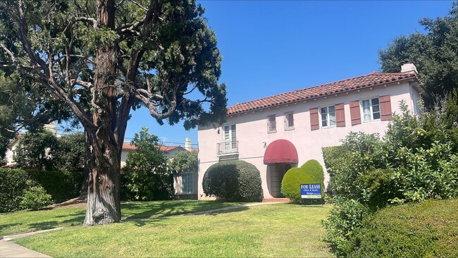 Building Photo - 1171 Huntington Dr Unit HPB