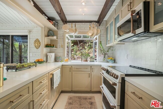 Photo - 21330 Encina Rd