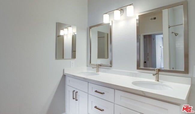 Photo - 5551 W 6th St Unit 3-119