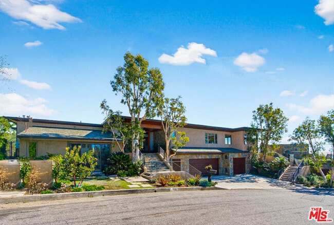 Photo - 1120 El Medio Ave