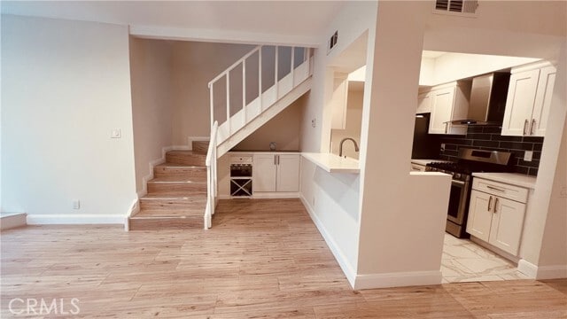 Photo - 17836 Magnolia Blvd