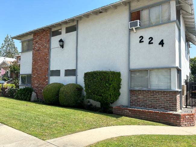 Building Photo - 224 W Palm Ave Rental
