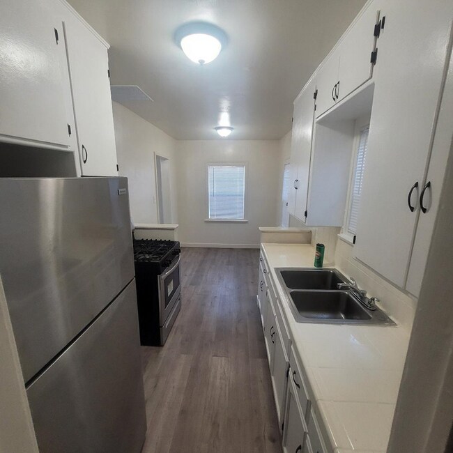 Photo - 1050 W 84th Pl