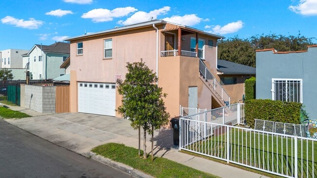 Building Photo - 1300 W 83rd Pl Unit 1