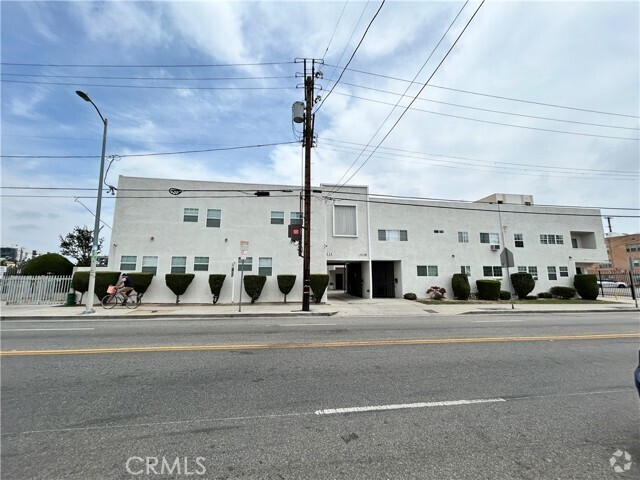 Building Photo - 1036 Normandie Ave Unit 5 Rental