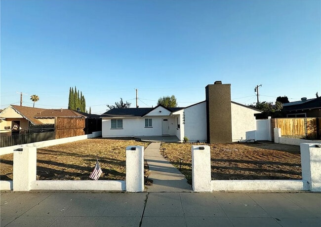 Photo - 15846 Rinaldi St House