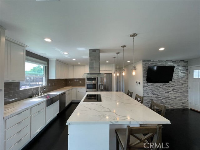 Building Photo - 5352 Edinger Ave