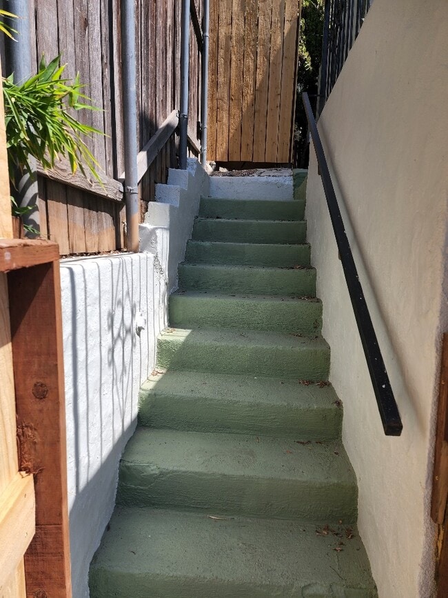 Photo - 2923 Bellevue Ave Unit Debbie Hiatt