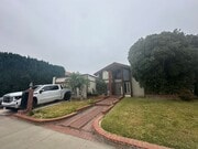 Photo - Spacious 4-Bedroom Home for Lease in Desir...