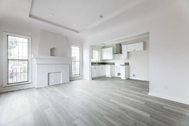 Photo - 138 W 82nd St