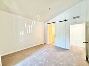 Photo - Beautiful 1Bd/1Ba located in Tustin! Condo