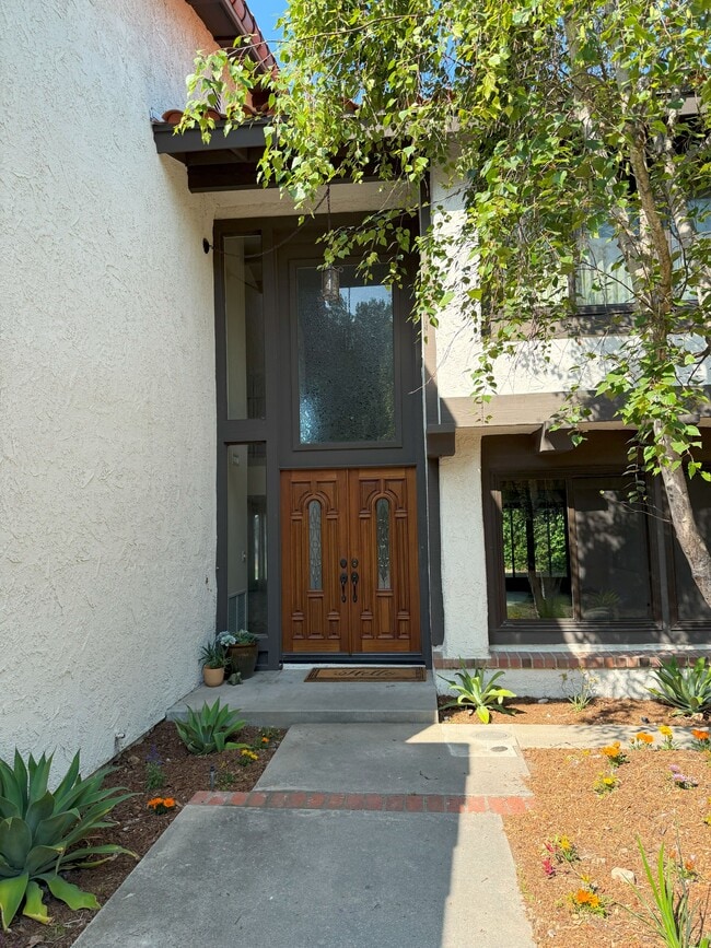 Photo - 2096 McCrea Rd