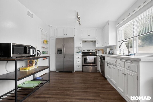 Photo - 866 S Stone Cir