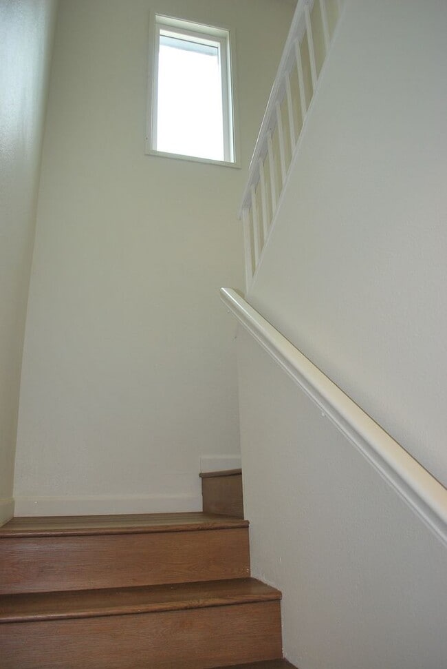 Building Photo - 822 Unit 274