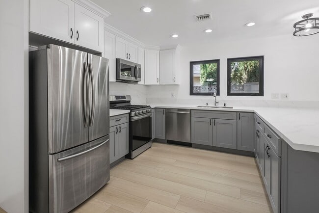 Photo - 5480 Ruthwood Dr