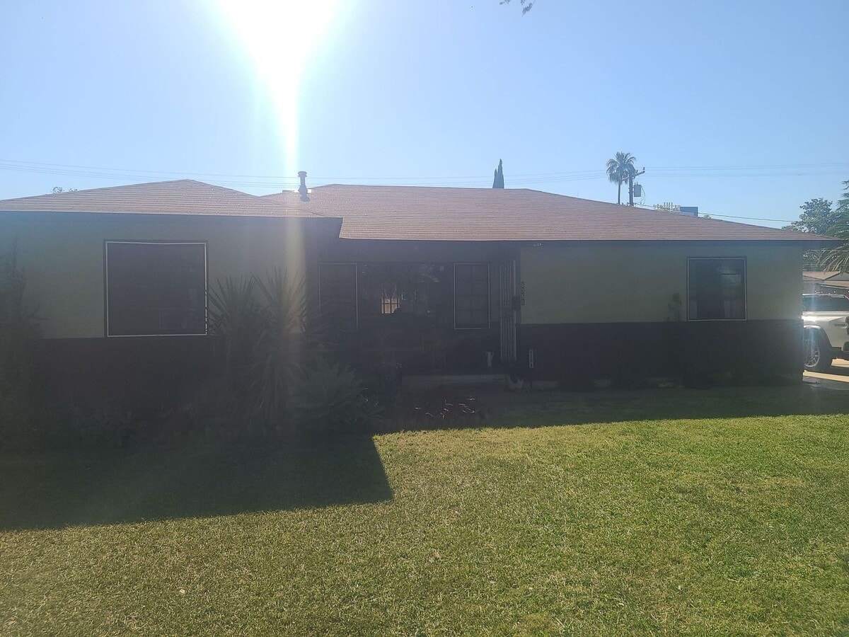 Beautiful 3 Bedroom Home in Riverside - Beautiful 3 Bedroom Home in Riverside
