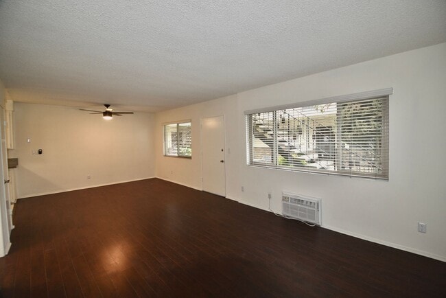 Photo - 5455 Bellingham Ave Unit 01