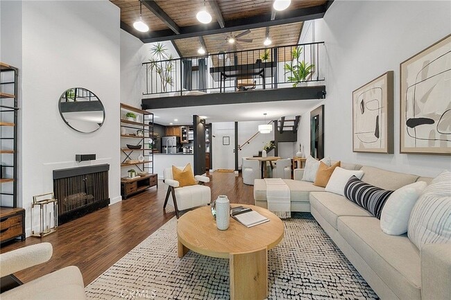 Building Photo - 4900 Overland Avenue Unit 310