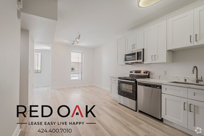 Building Photo - 5837 W Sunset Blvd Rental