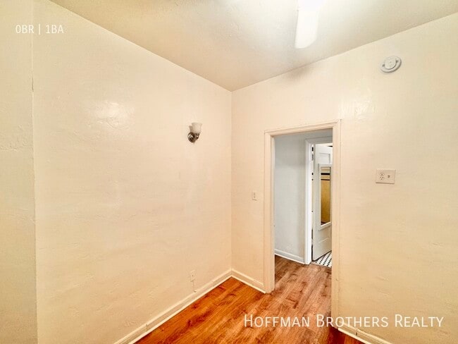 Photo - 608 S Dunsmuir Ave Unit 104