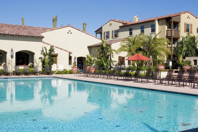 Photo - Woodbury Court Apartment Homes