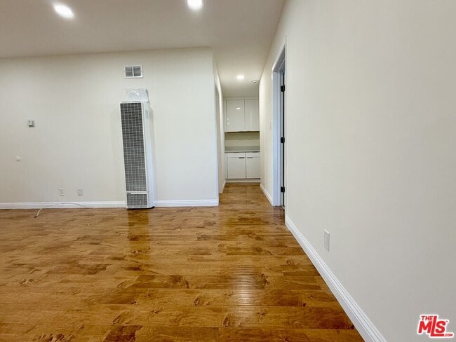 Photo - 2027 Euclid St Unit B