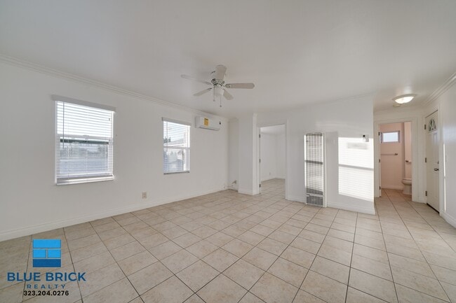 Photo - 1719 W 35th Pl Unit 4