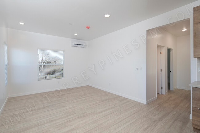 Photo - 3021 Luna Ave