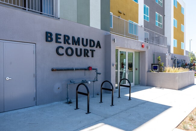 Entrance - Bermuda Court