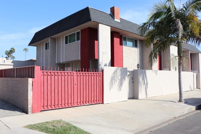 Building Photo - 6104 Costello Ave