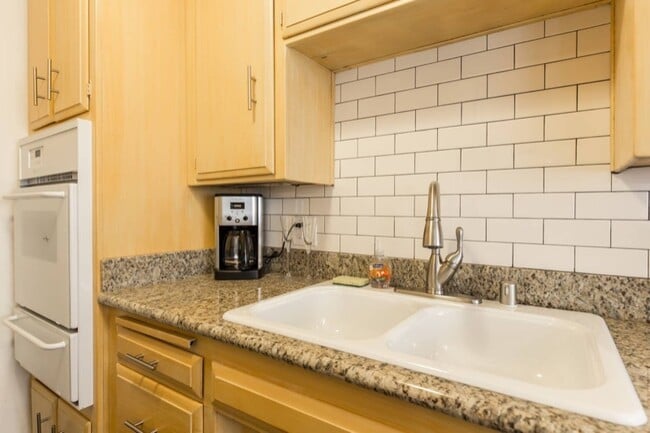 Photo - 1348 N Vista St Unit 3