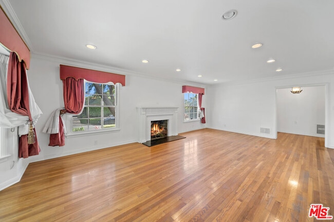 Photo - 11959 Foxboro Dr