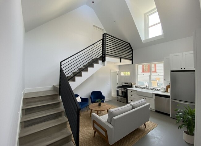 Photo - 1301-1303 West 22nd Street Unit 1301