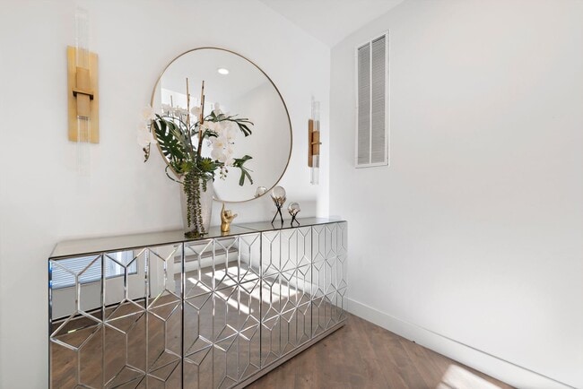 Photo - Beautifully Renovated Hollywood Hills House