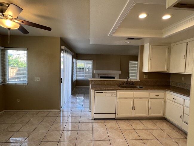 Photo - 10484 Agate Ave